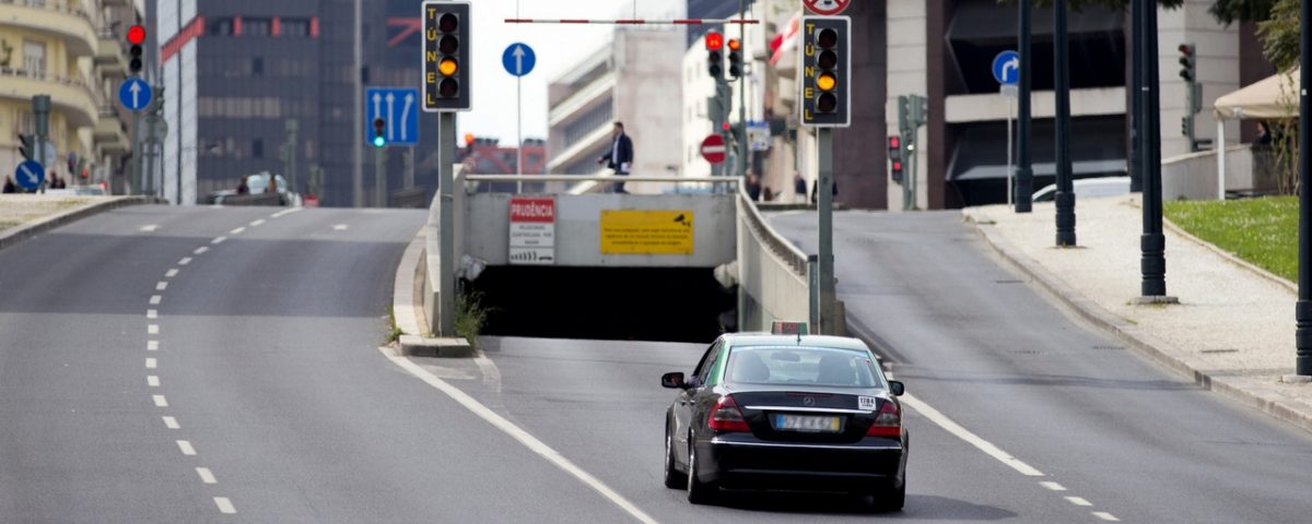 dicas comprar carro usado cartrack