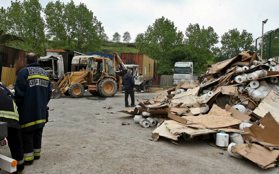 Cartrack Incêndio Custóias